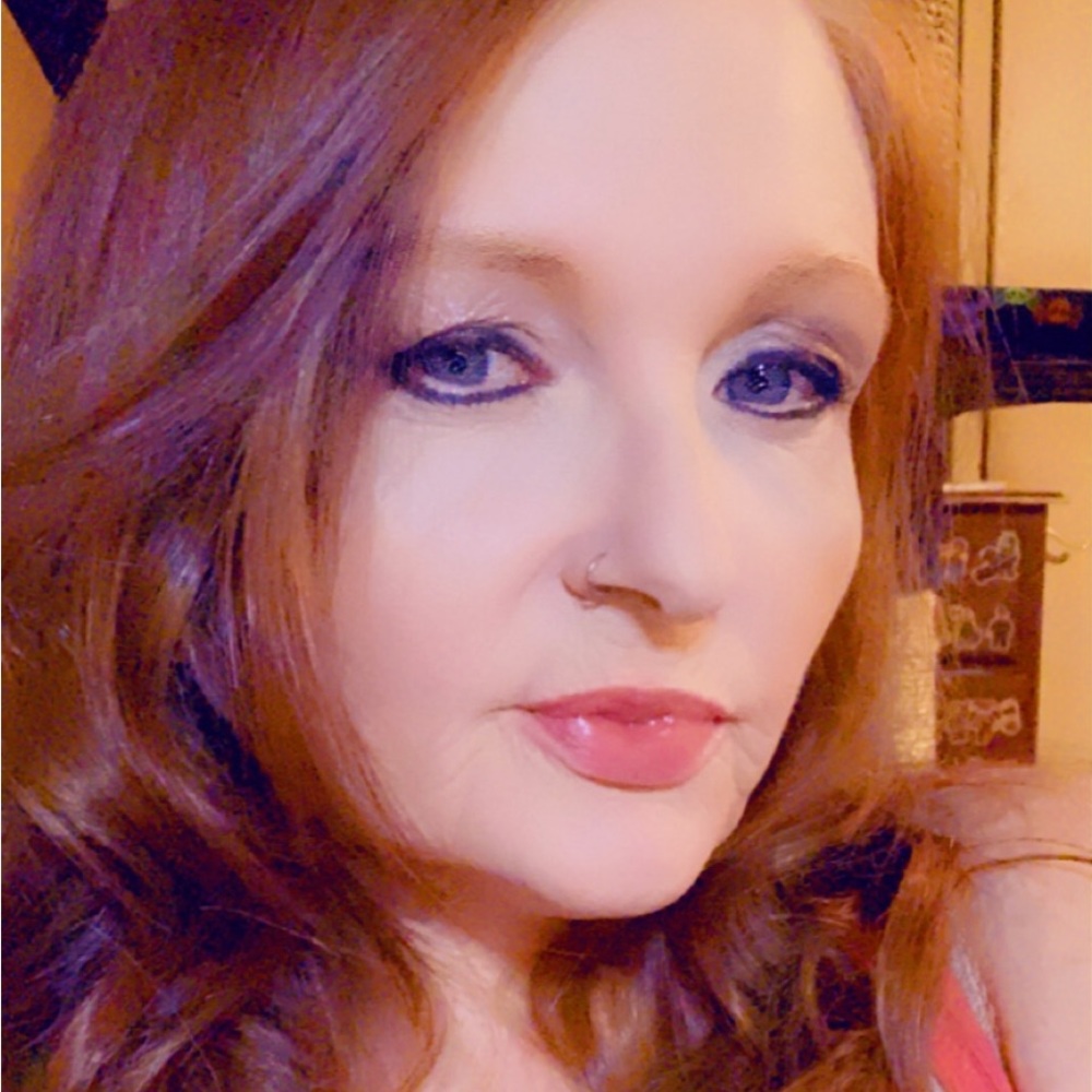 Meet your Posher, Luann